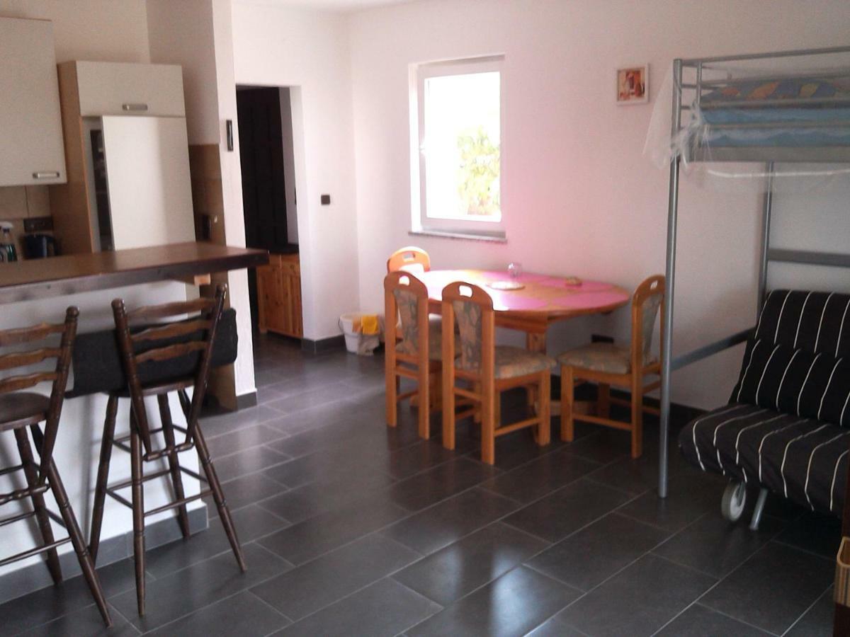 Ferienwohnung-Apartment Bootsliegeplatz Nach Anfrage Povljana Luaran gambar